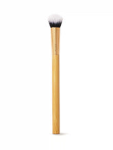 concealer paw brush